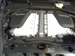 Bentley W12 motor